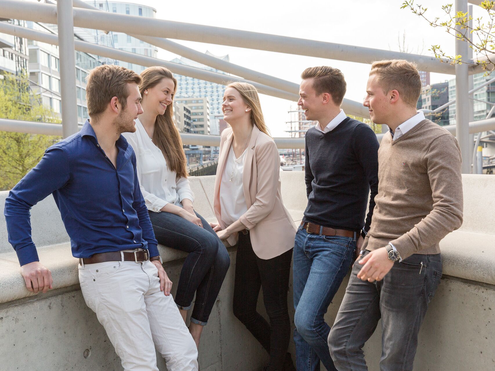 About us - Feedback Absolvent:innen About us - Feedback Absolvent:innen